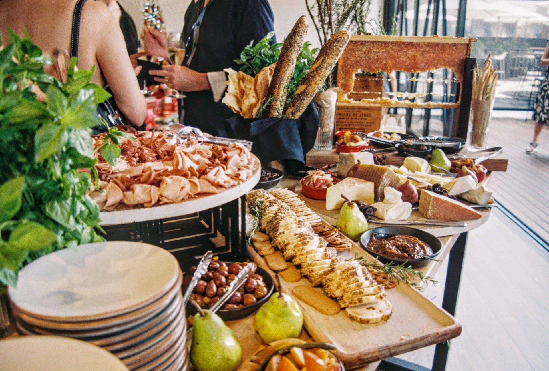 Was ist der Unterschied zwischen Catering und Partyservice?